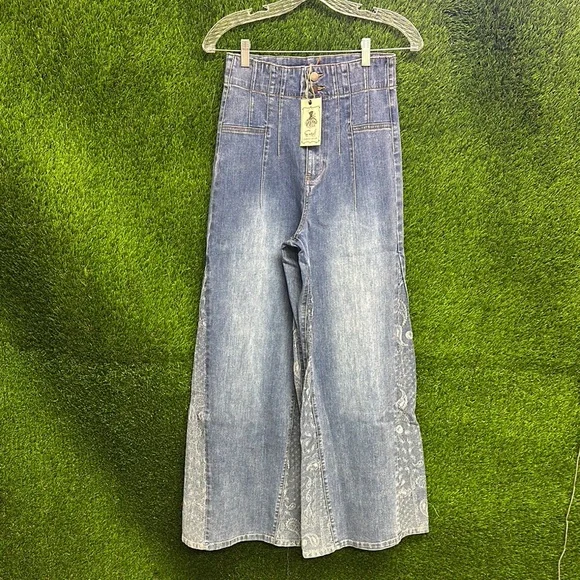 Easel Blue Wide-Leg Women Jeans - Picture 1 of 2